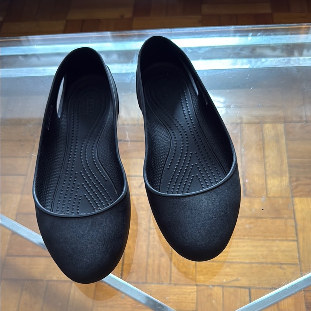 Cross Black Women's Flats